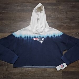 NFL New England Patriots Teens Large 11/13 Crop Top Tie Dye Hoodie New With Tags